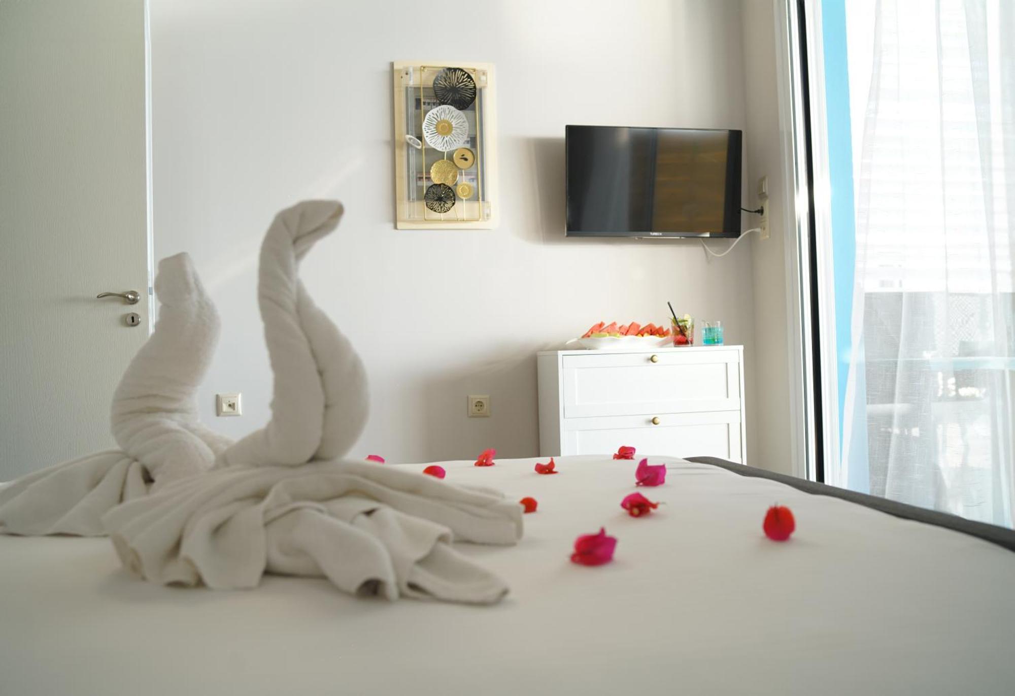 Must Boutique Hotel & Restaurant كانالي المظهر الخارجي الصورة